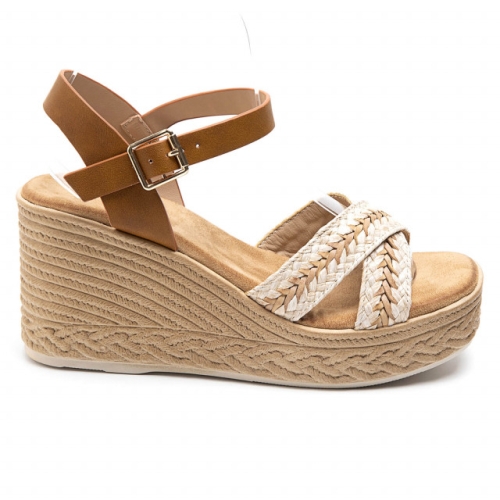 Дамски бежови сандали на платформа- Izida Beige 12008