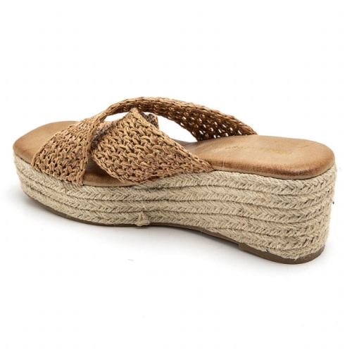 Дамски чехли на платформа- Dara Camel 12009