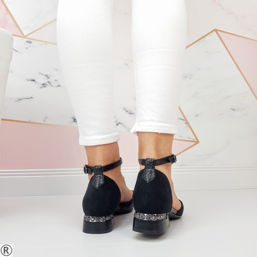 Дамски ежедневни обувки в черен цвят- Karlina