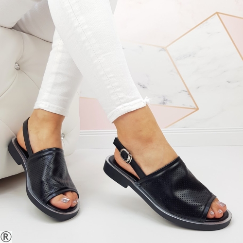 Дамски ниски сандали в черен цвят- Eliza