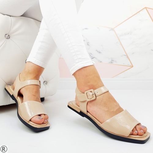 Дамски ежедневни сандали в бежов цвят- Klarisa